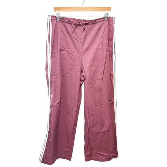 NWT WeWoreWhat Pull On Ruffle Waist Pant in Plum & White, Size Large - Picture 3 of 10